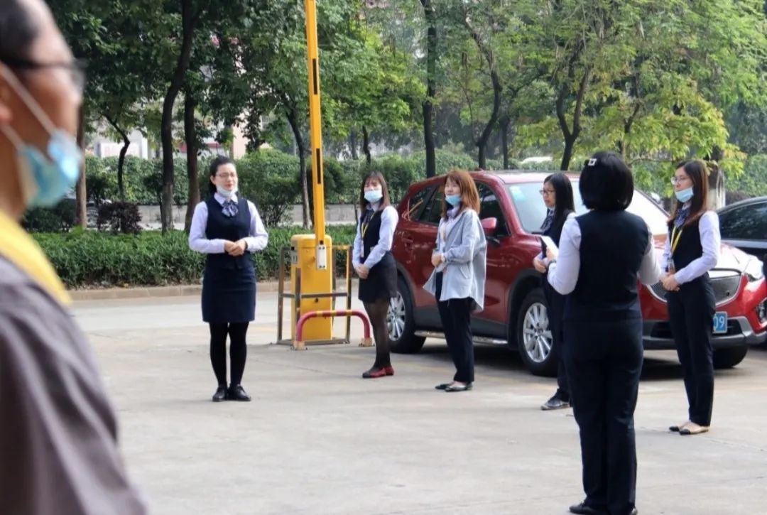 葆德空壓機(jī)明碼標(biāo)價(jià)，真誠的服務(wù)卻是無價(jià)！