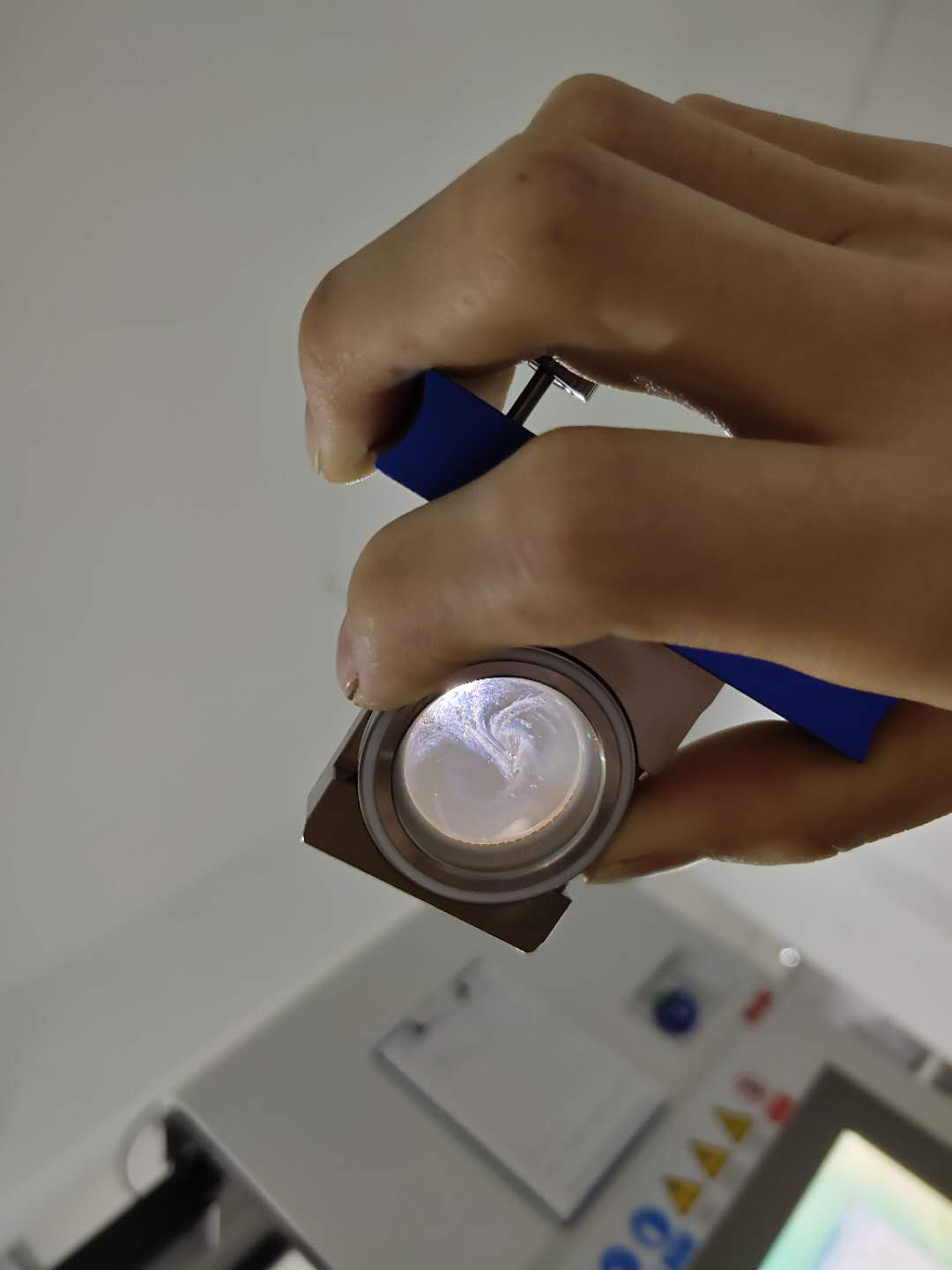 激光切割用一體式空壓機(jī)除水排污的重要性