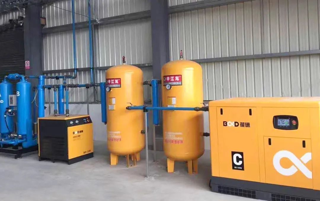 頭盔火了!但您知道生產(chǎn)頭盔背后的空壓機(jī)嗎?