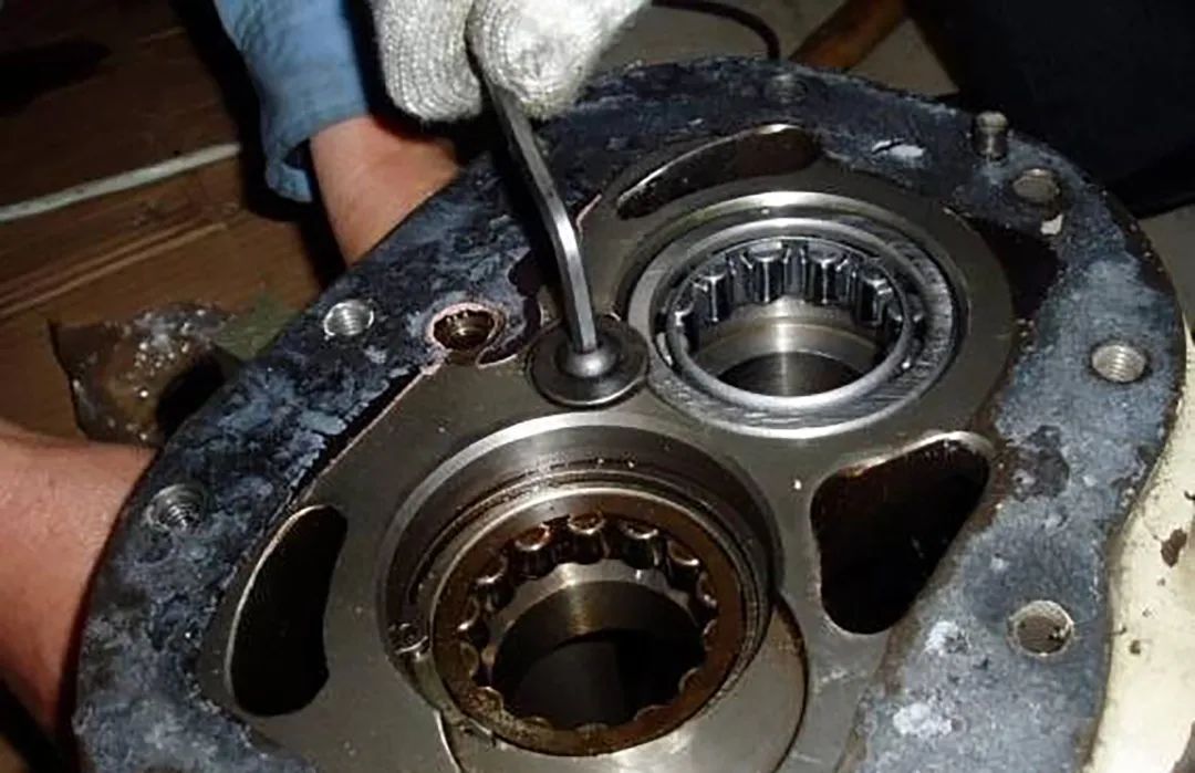 寒潮來襲，空壓機(jī)組也怕冷？過冬穩(wěn)定用氣有技巧！