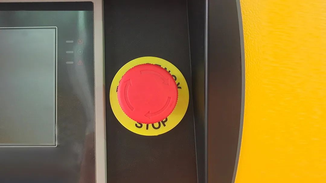 哪些情況應緊急停機？掌握這8點，助您輕松管理空壓機！