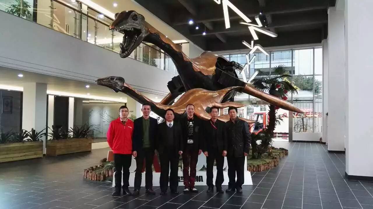 東鵬控股董事長、佛山市梅州商會(huì)會(huì)長何新明蒞臨葆德集團(tuán)參觀考察