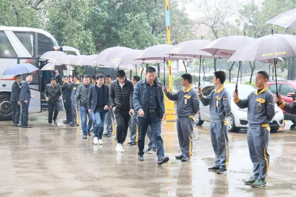 3.webp.jpg 新起航 | 祝賀葆德2019新品鑒賞暨新零售招商會圓