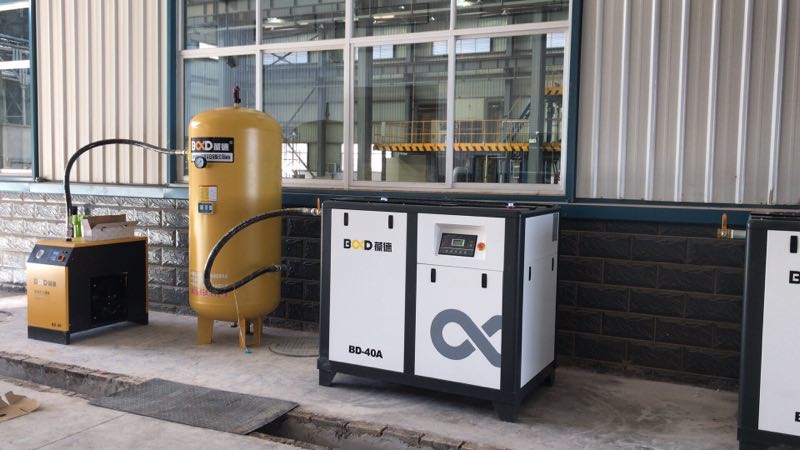 無油空氣壓縮機和空氣壓縮機有什么區(qū)別？