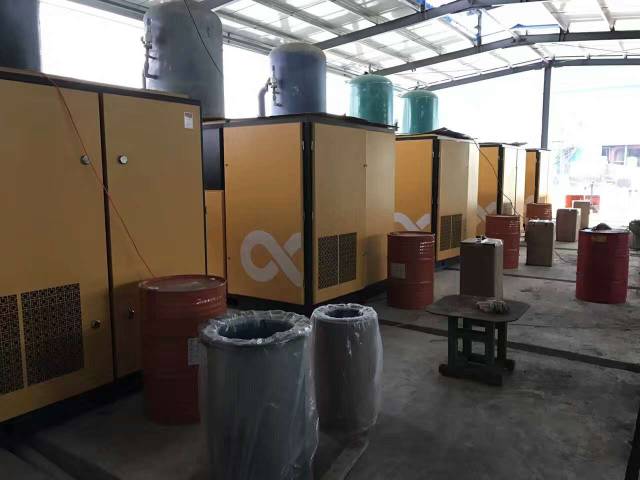葆德空壓機生產運用現場機房圖